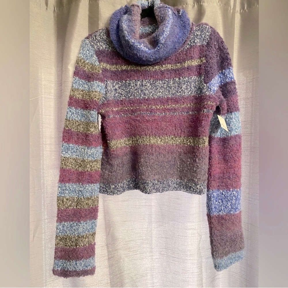Free People Cropped Turtleneck - Picture 5 of 11